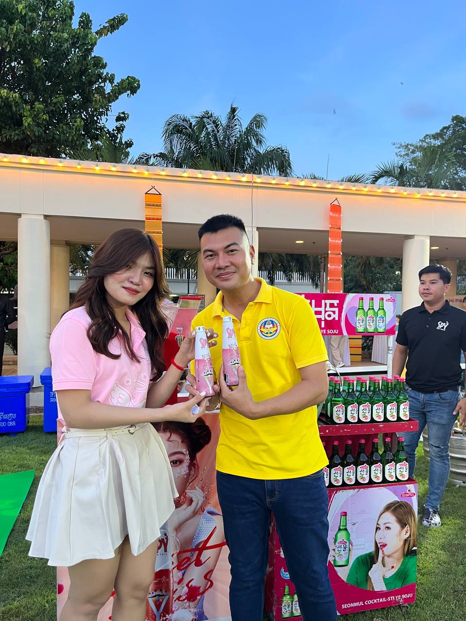 Thai Embassy with Da Houg Heng 26